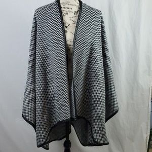 Just Jamie Shrug Cape Black White Chevron Women's One Size